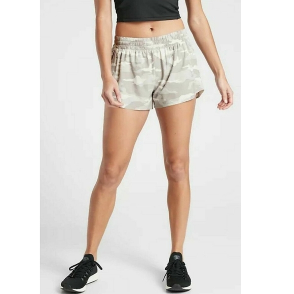 Athleta Pants - Athleta▪️Hustle 3" Camo Short